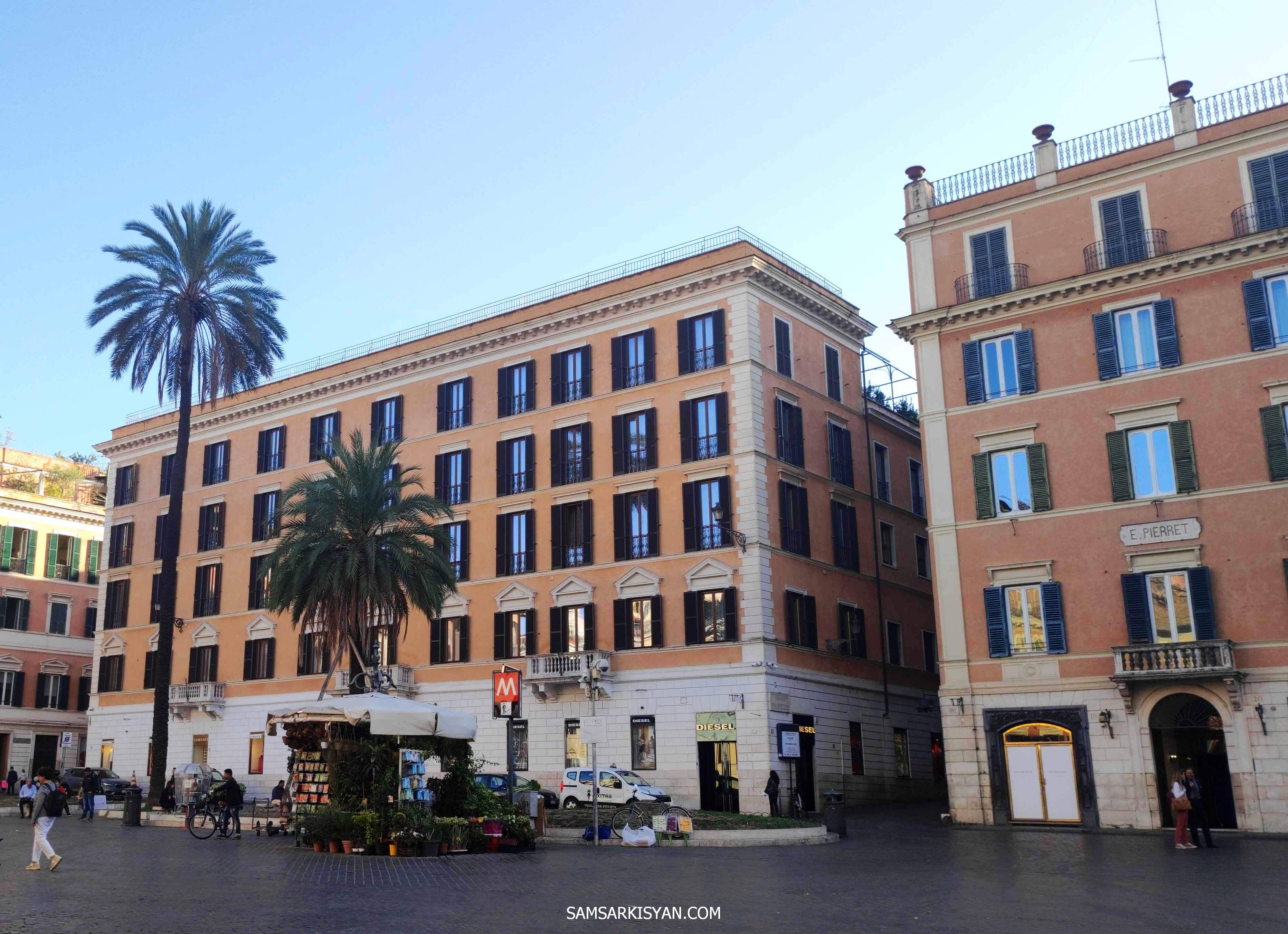 Piazza di Spagna, Rome