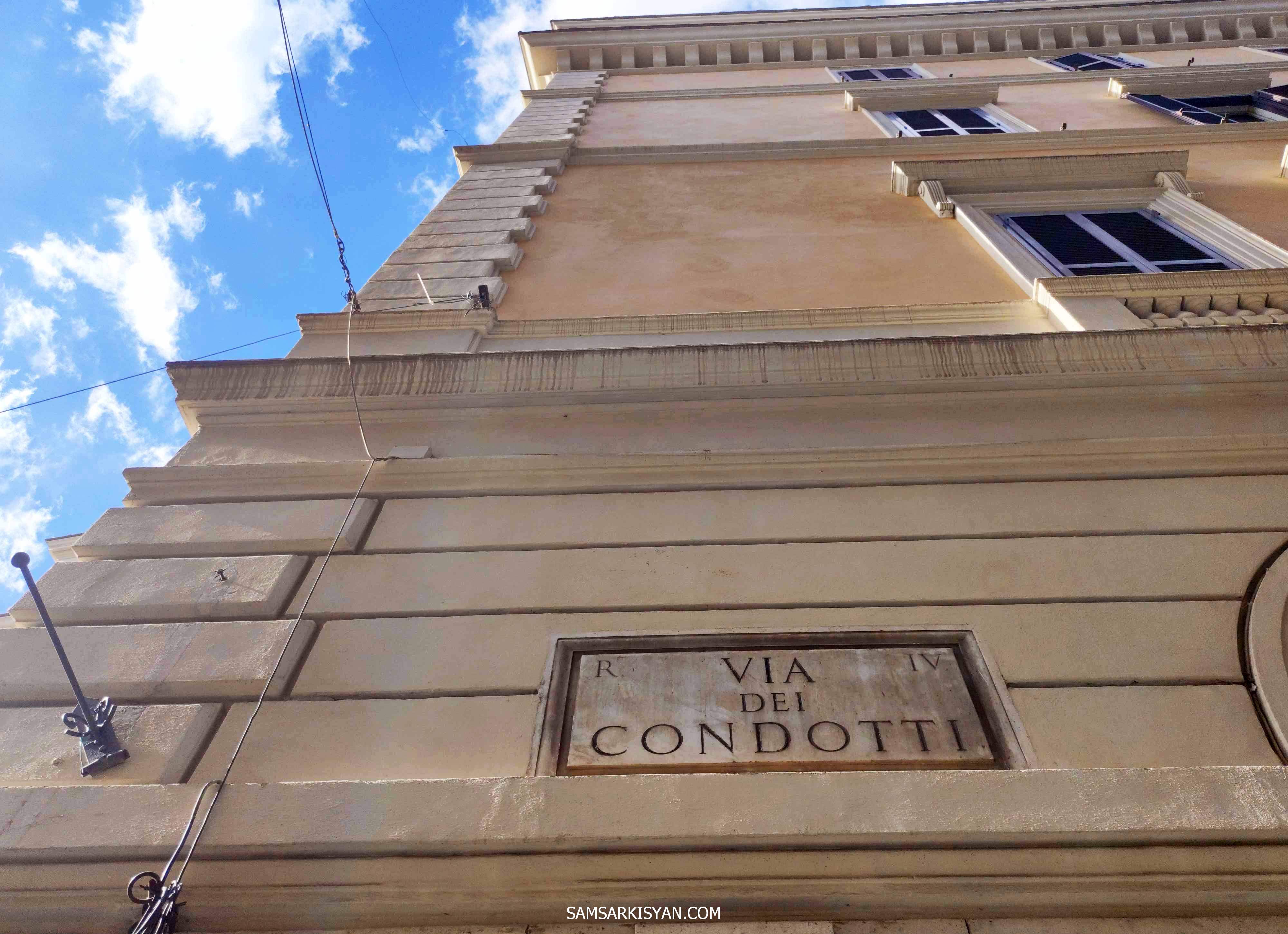 Via dei Condotti, Rome
