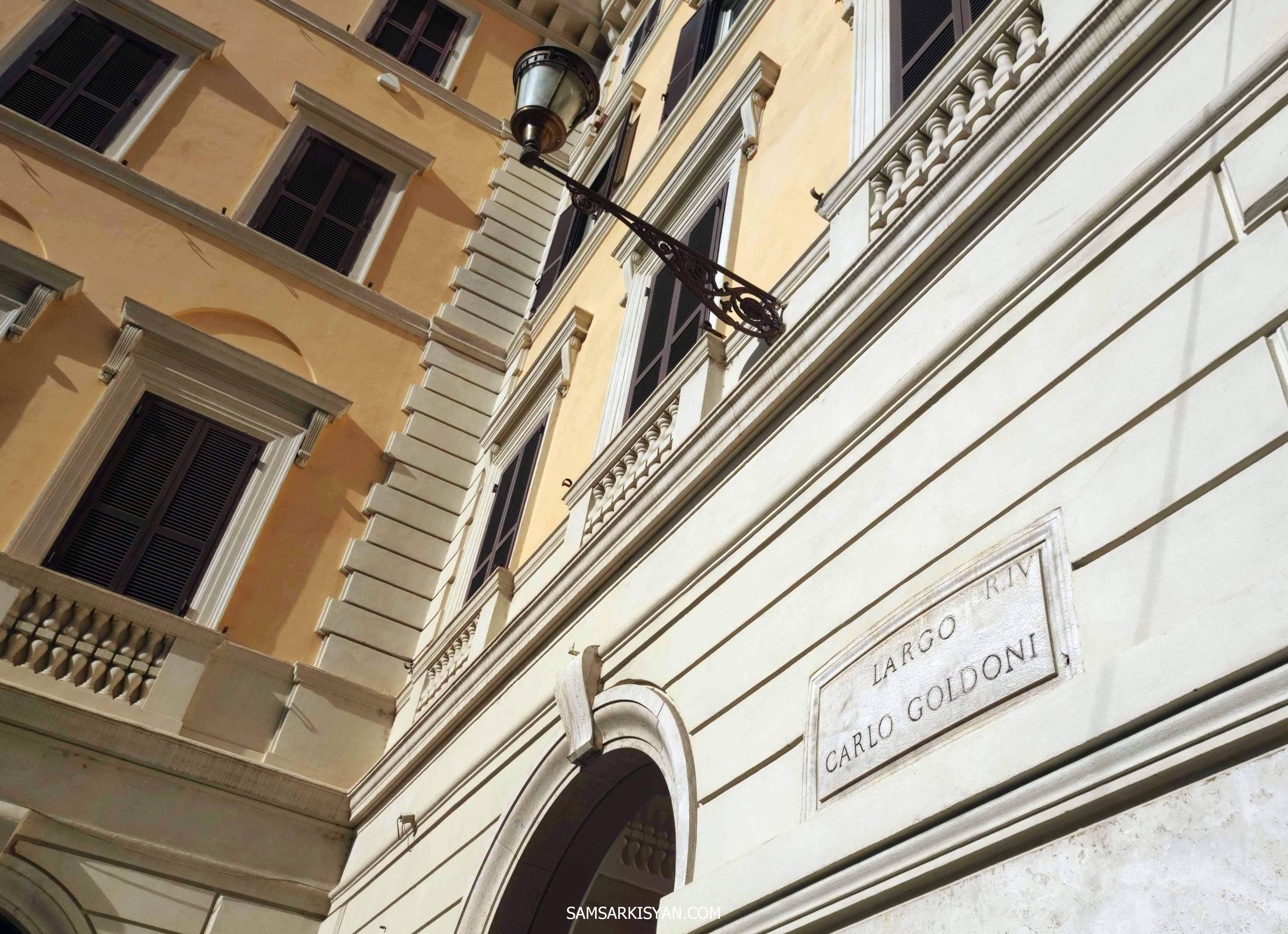 Largo Carlo Goldoni, Rome