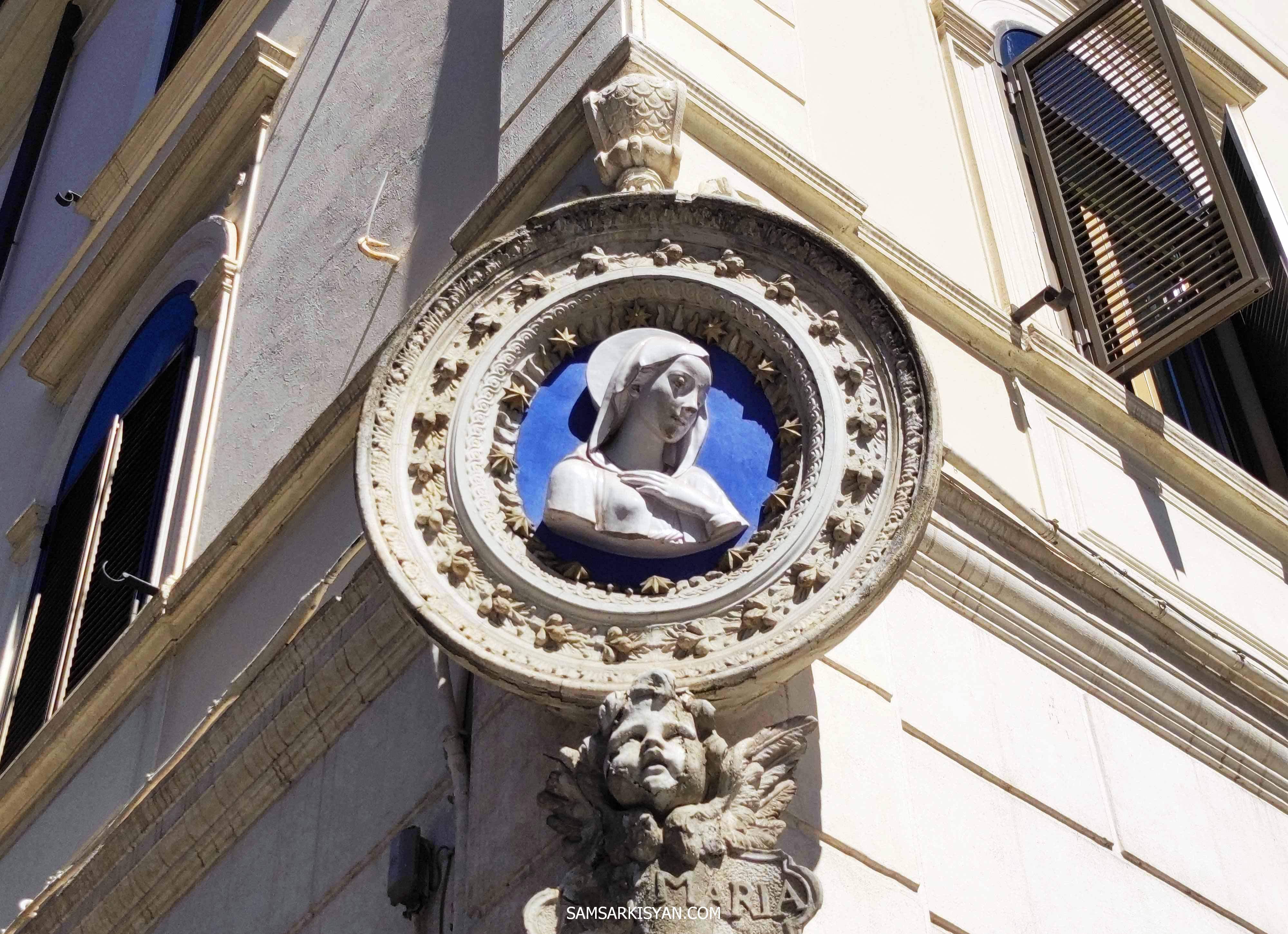 Decorations on the facades in Rome