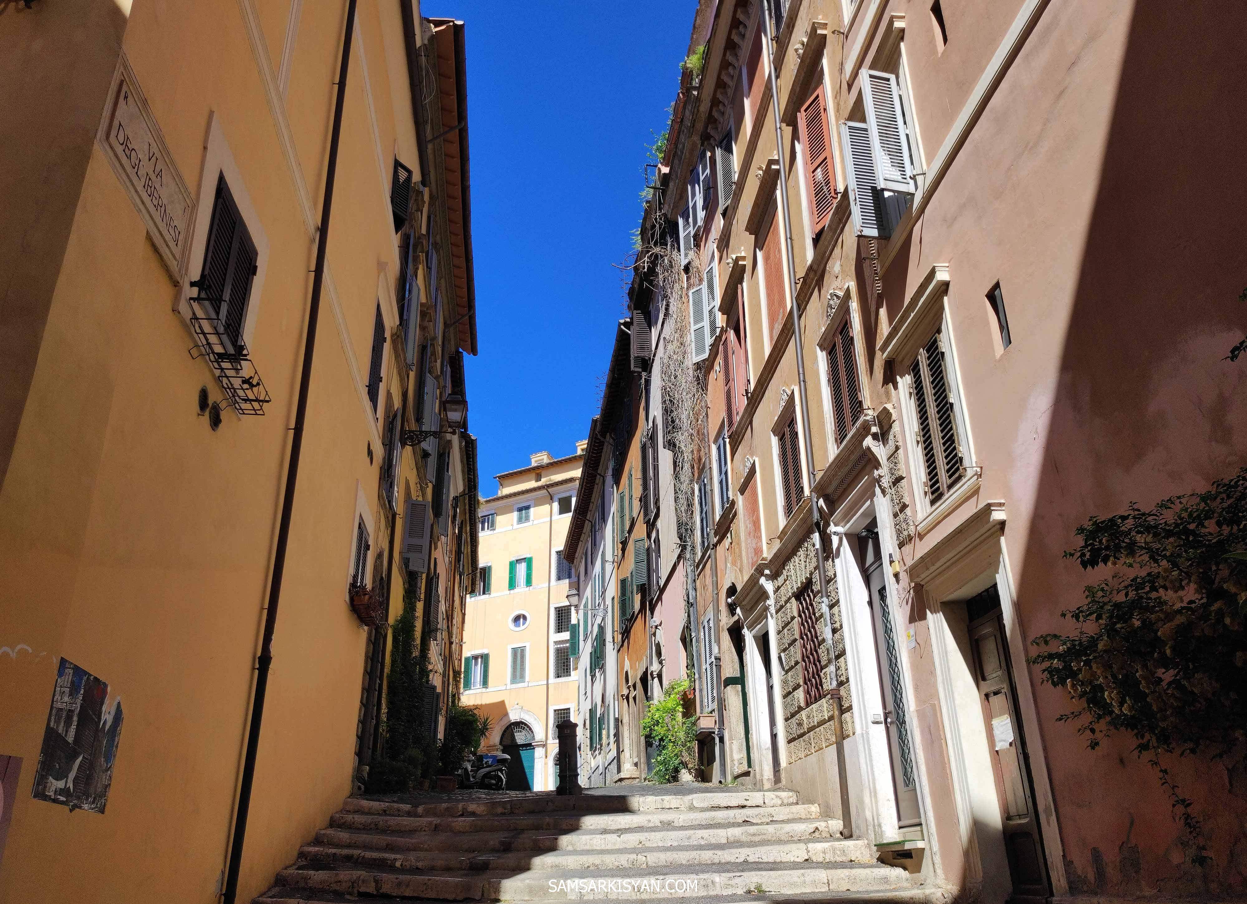 Via degli Ibernesi, Monti, rione of Rome