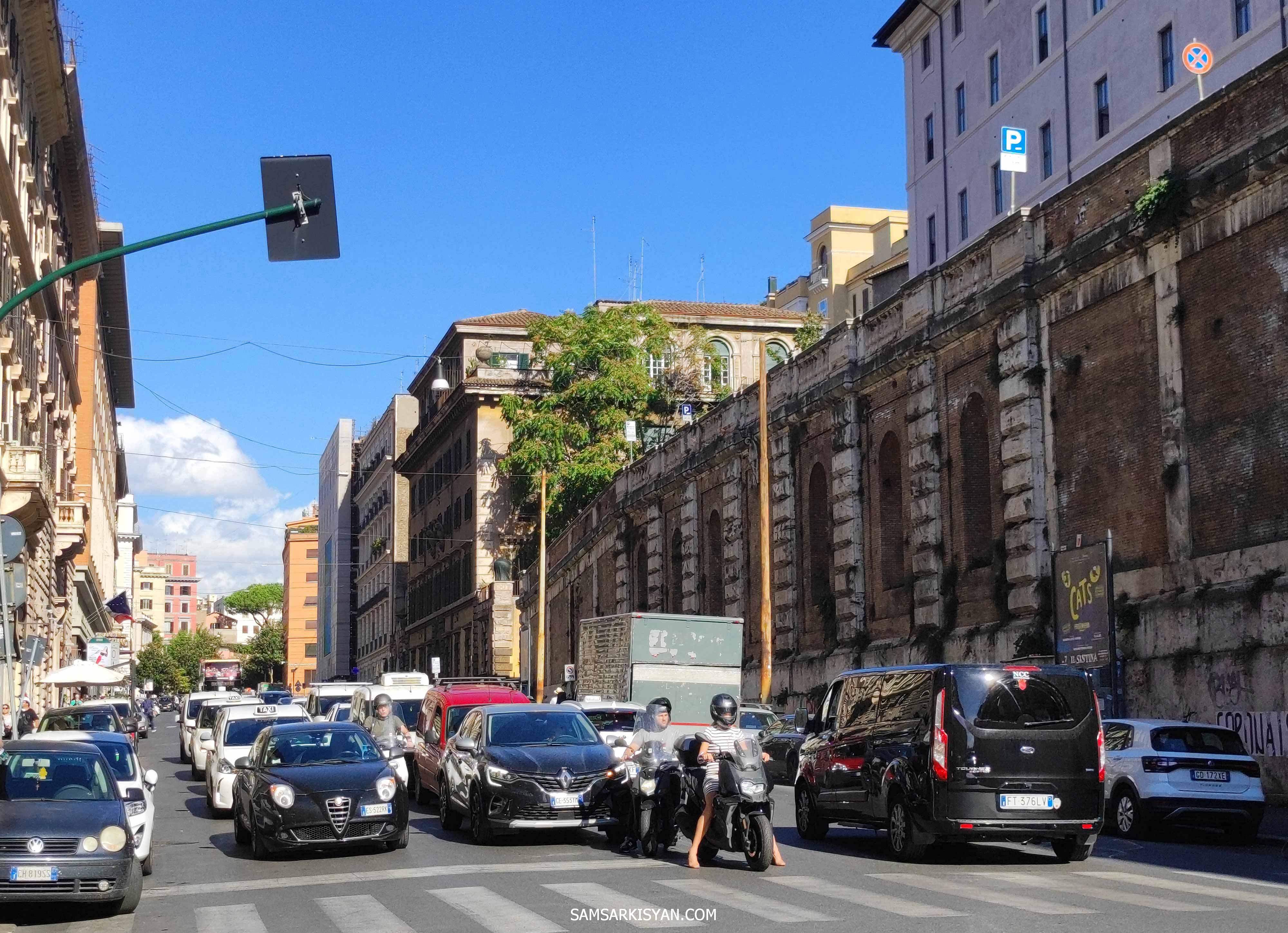 Via Cavour, Monti, Rome
