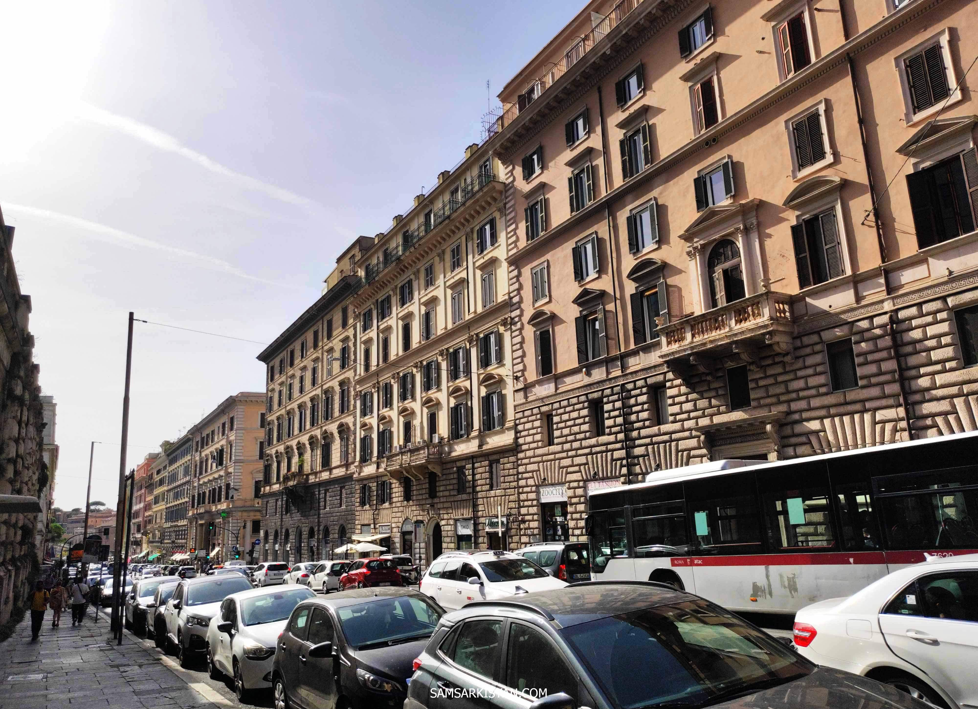 Via Cavour, Monti, Rome