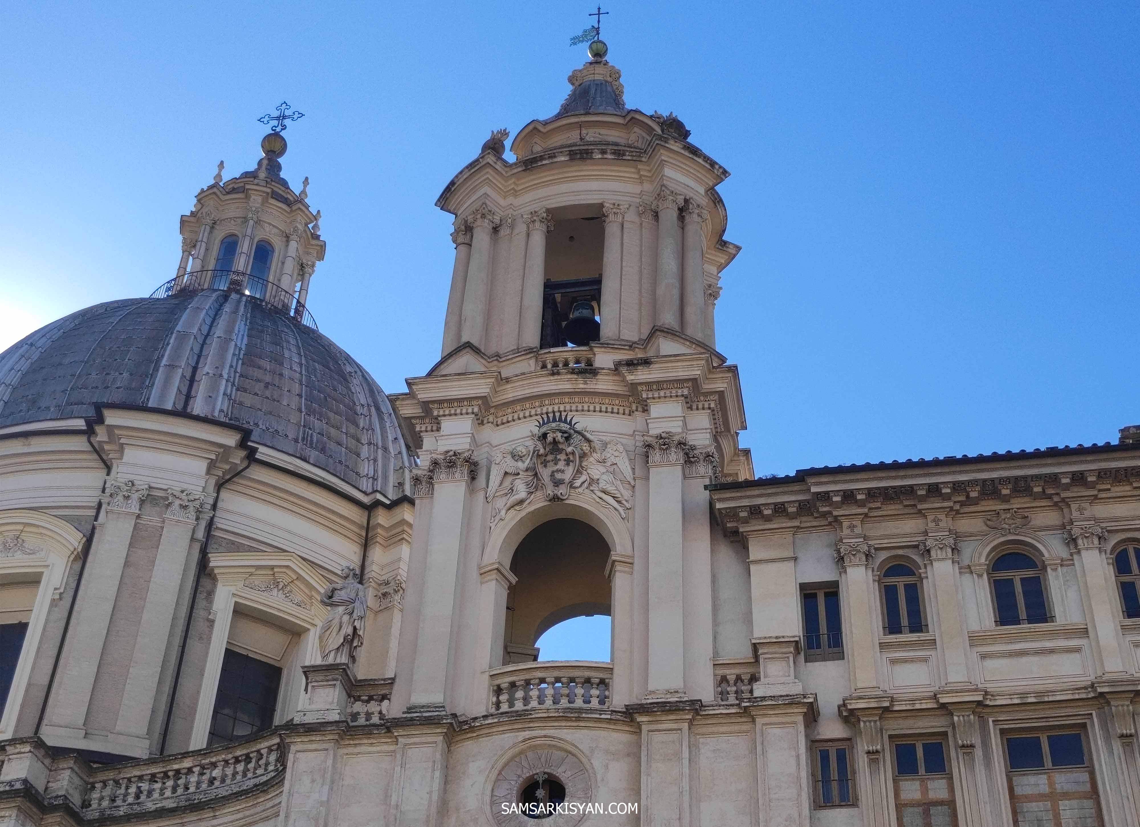 Sant'Agnese in Agone, Piazza Navona
