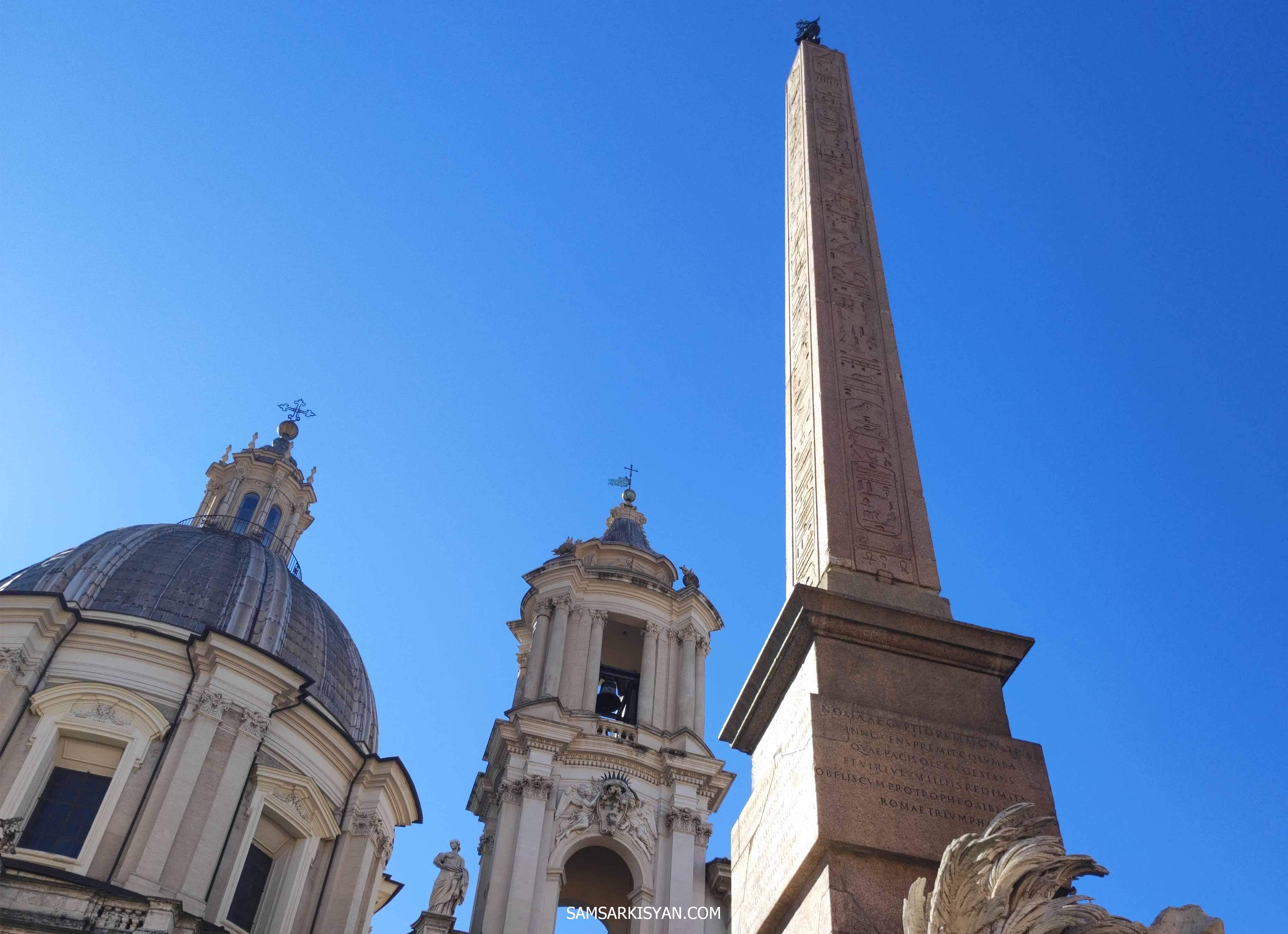Sant'Agnese in Agone, Piazza Navona